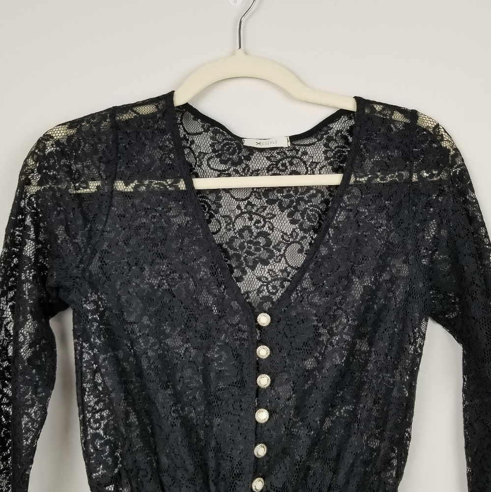 Everly 🎀 lace top